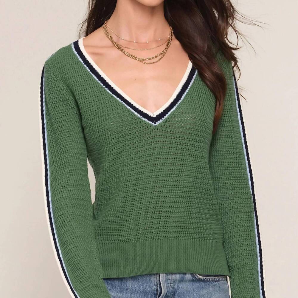NEW HEARTLOOM kasi v-neck sweater top in green